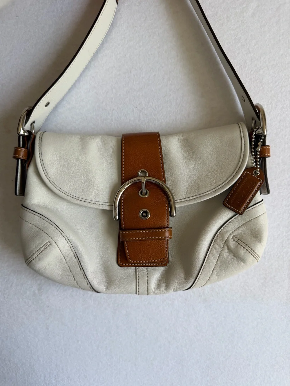 Vintage Coach Soho 9247 Cream Brown Leather Buckle Shoulder Bag Y2K White